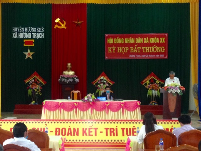 Hội đồng nhân dân xã Hương Trạch tổ chức kỳ họp thứ 10 (Kỳ họp bất thường)