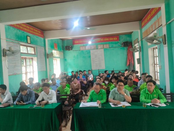 Sinh hoạt chuyên đề thu hút đông đảo hội viên nông dân thôn Trung Lĩnh xã Hương Trạch tham gia